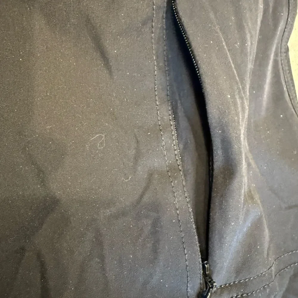 NWT Kirkland Signature Ladies Travel Pants Black Size 14 Zip Phone Pocket